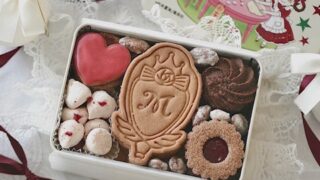 夢色パティシエール　クッキー缶　空き缶 すみれさんと夢色パティシエールのコラボクッキー缶🍓 ⁡ 見た時から